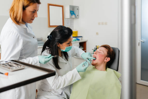 Best Emergency Root Canal Treatment in Fowlerville, MI